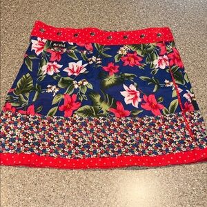 Moshiki Vibrant Floral Mini Skirt - Red and Blue